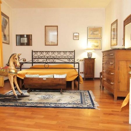 L'Arrocco Bed And Breakfast Marina Di Carrara Exteriör bild