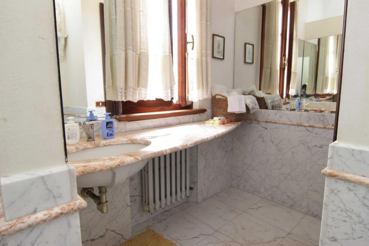 L'Arrocco Bed And Breakfast Marina Di Carrara Exteriör bild