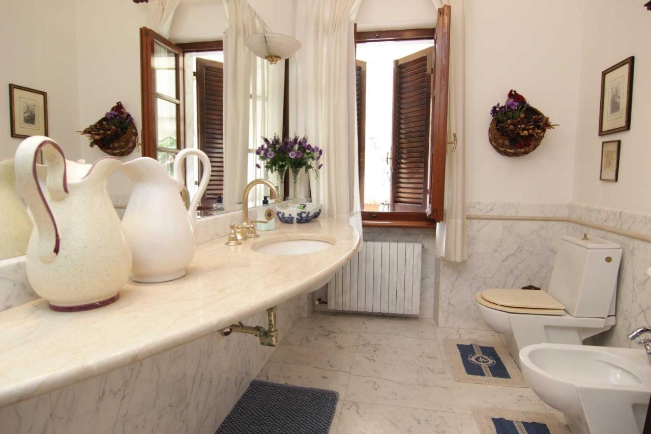 L'Arrocco Bed And Breakfast Marina Di Carrara Exteriör bild